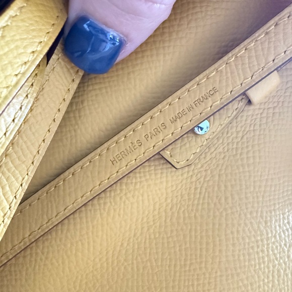 Hermes Kelly Wallet to go in Jaune Ambre - Picture 9 of 11